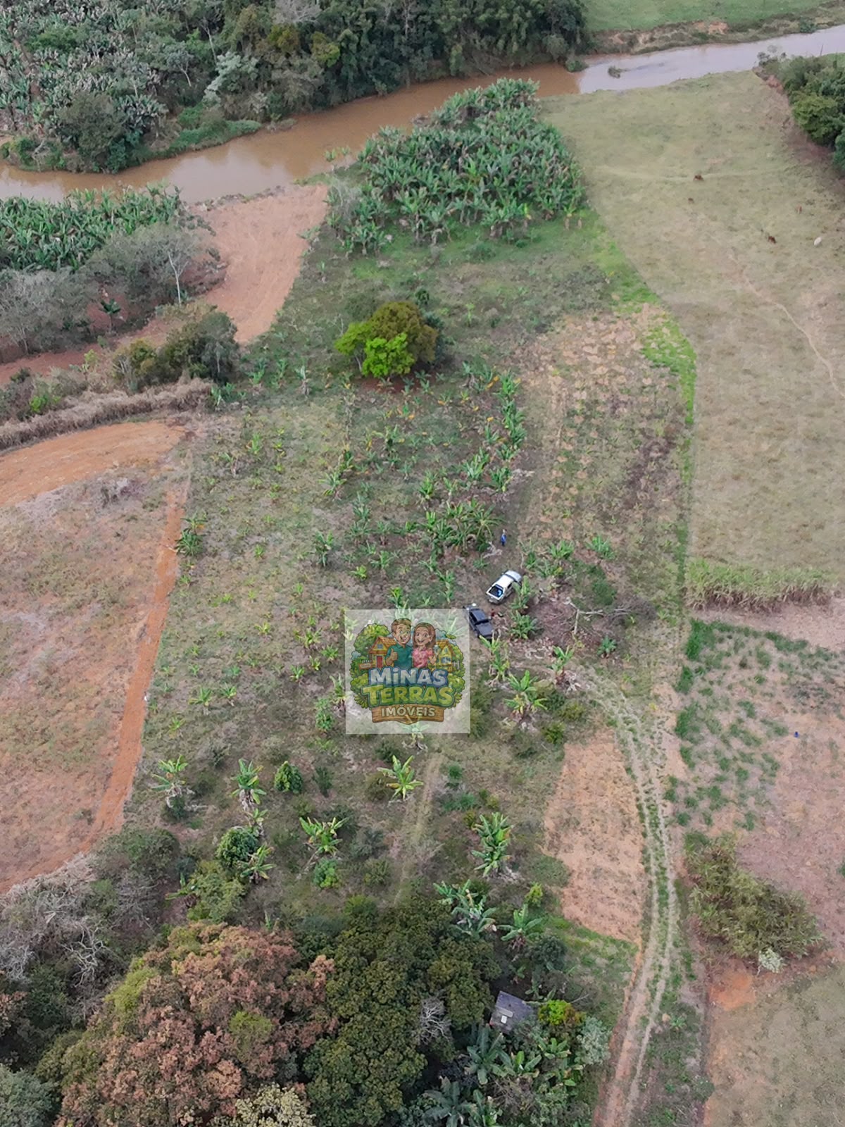 Sítio à venda: Sítio em Piau — 1,3 hectares a 2 km do centro em Piau, MG